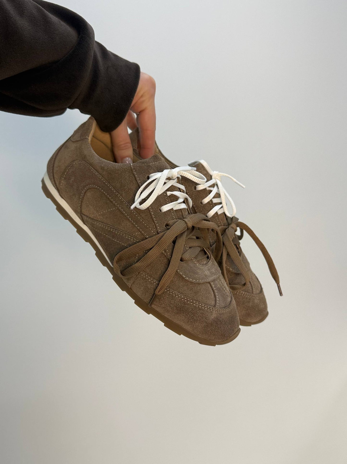 Double-laced sneakers, brown