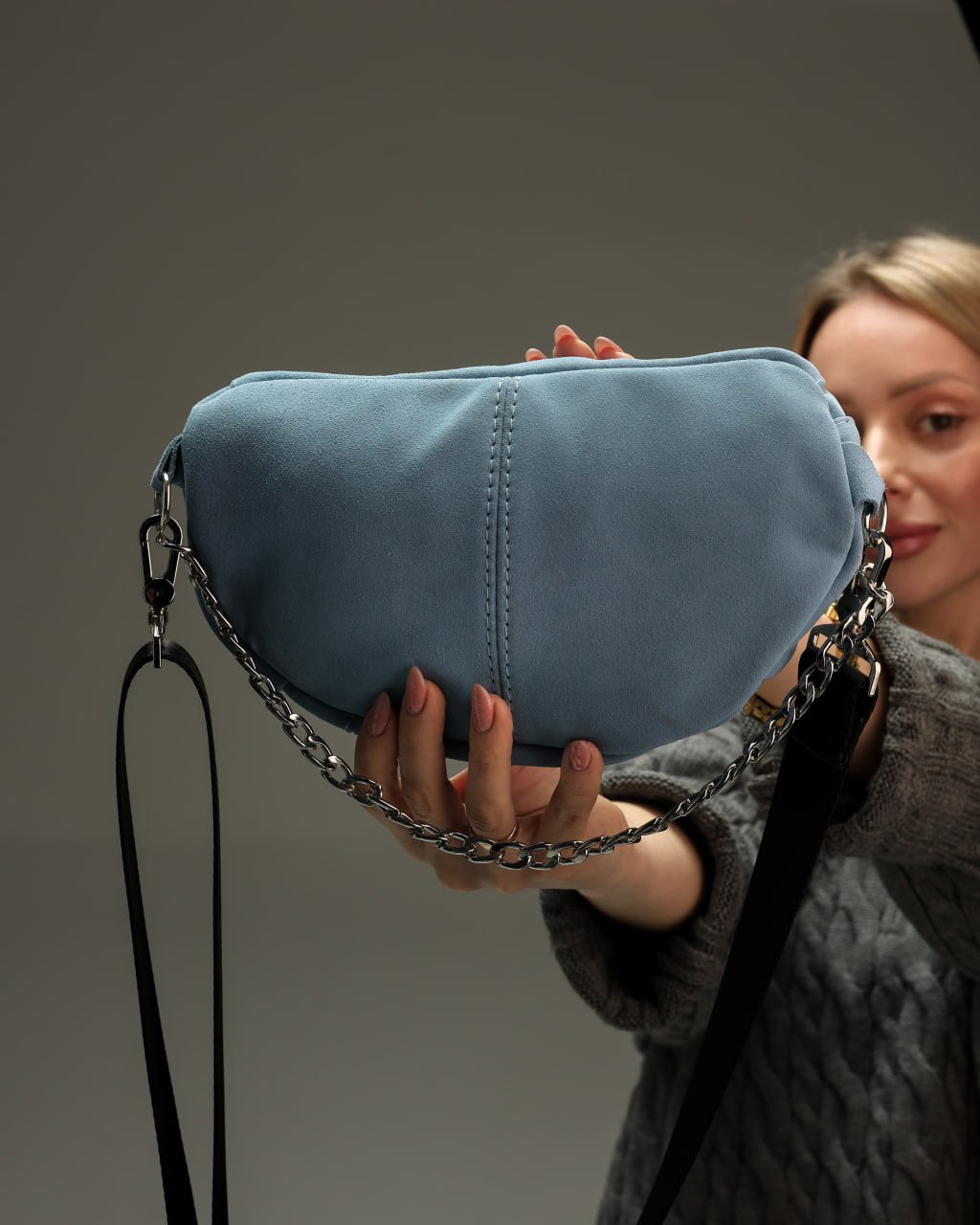 Women's suede fanny pack, light blue