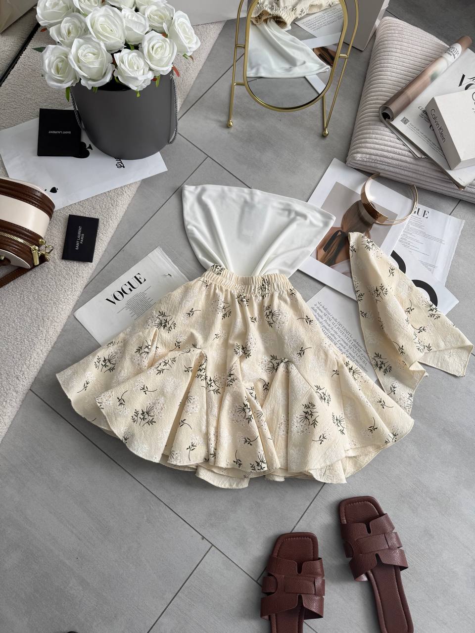 3-piece set (bandeau top, skirt, and headscarf)