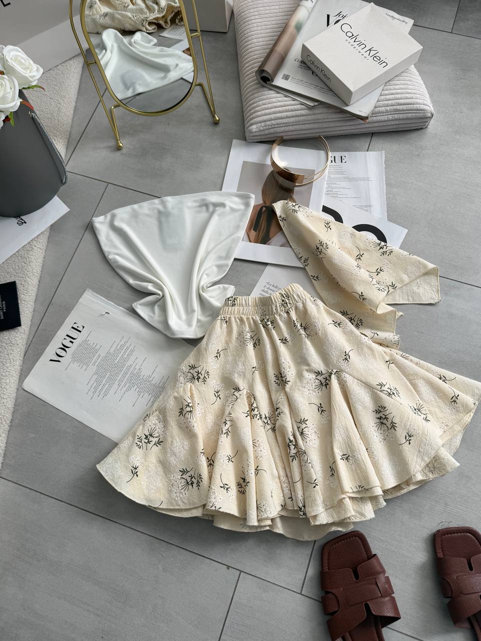 3-piece set (bandeau top, skirt, and headscarf)