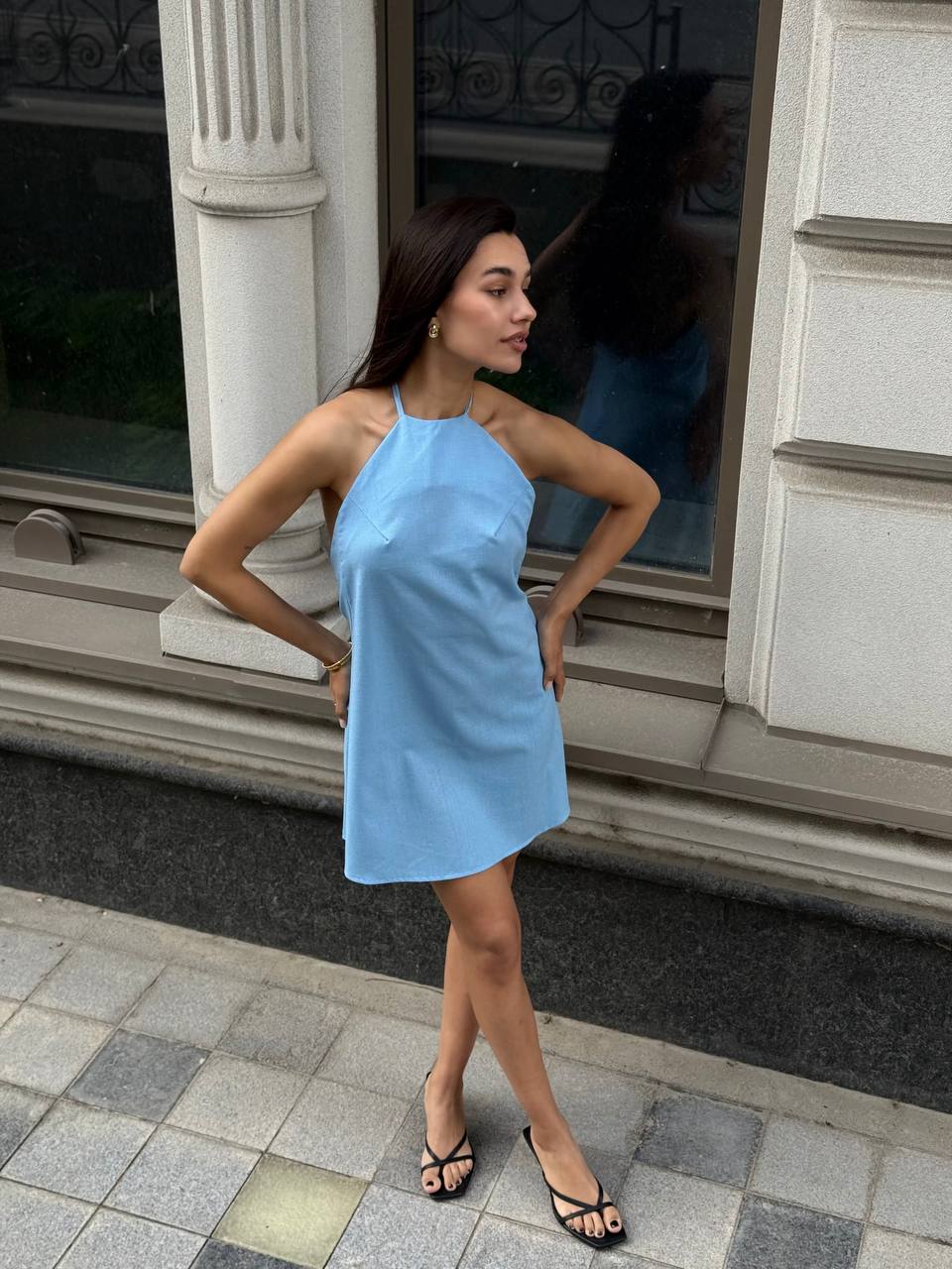 Linen dress with open back