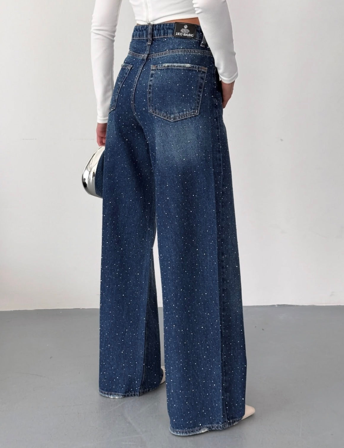 Jeans with rhinestones blue