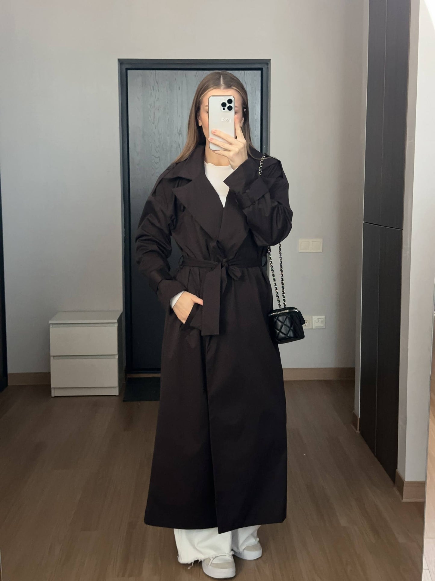 Довгий класичний тренч з поясом