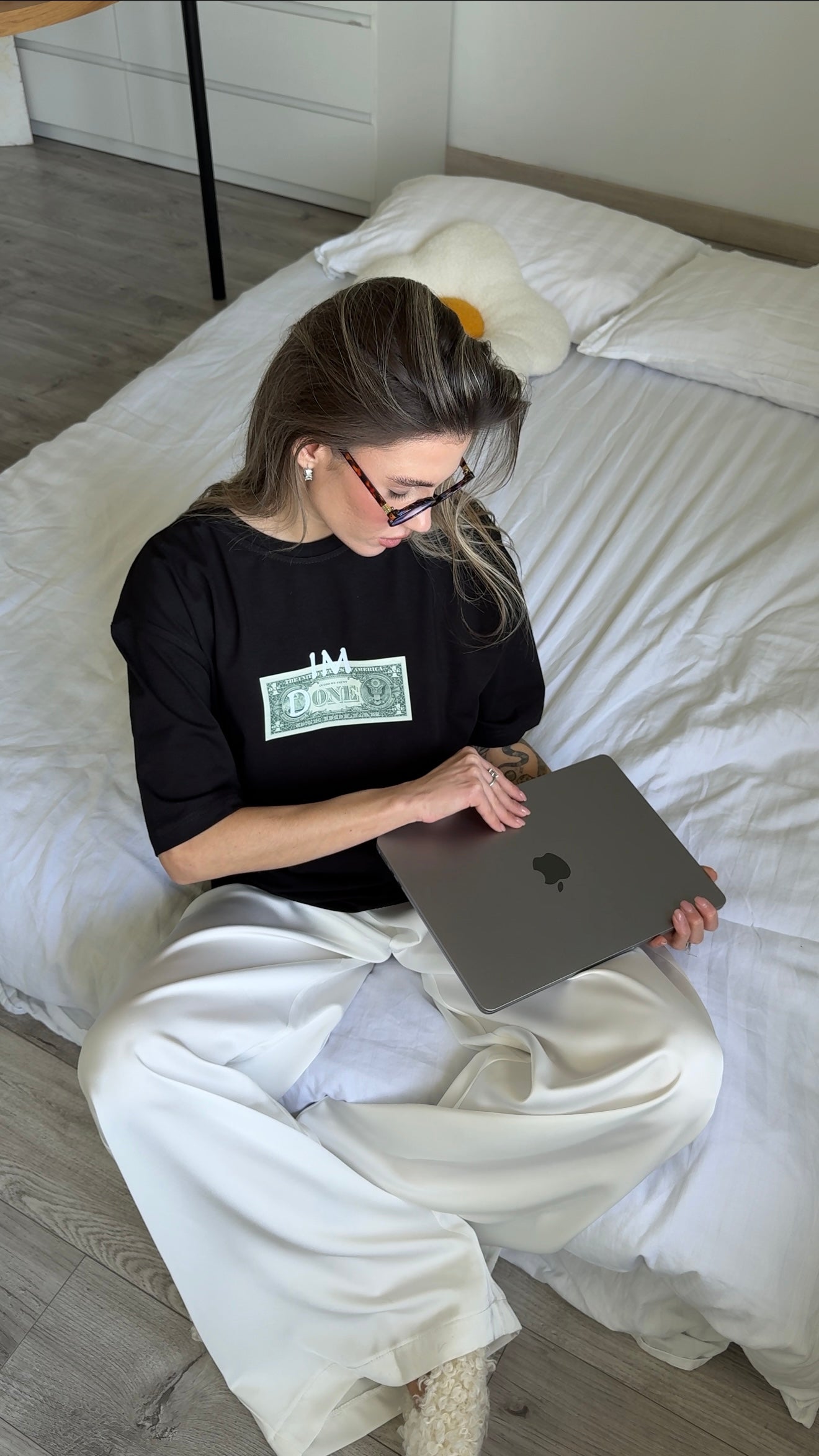 Oversized T-shirt with "money" print