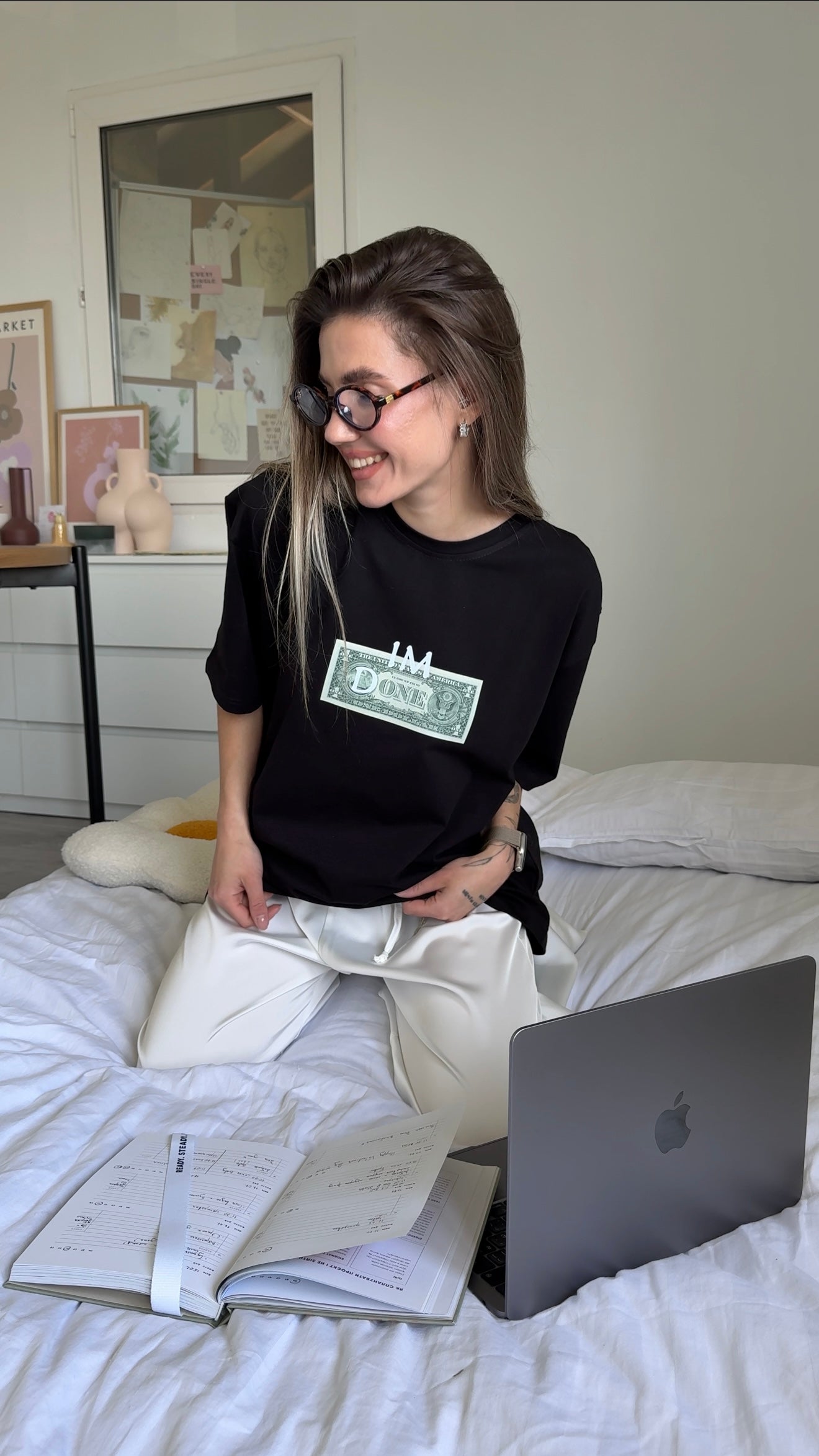 Oversized T-shirt with "money" print