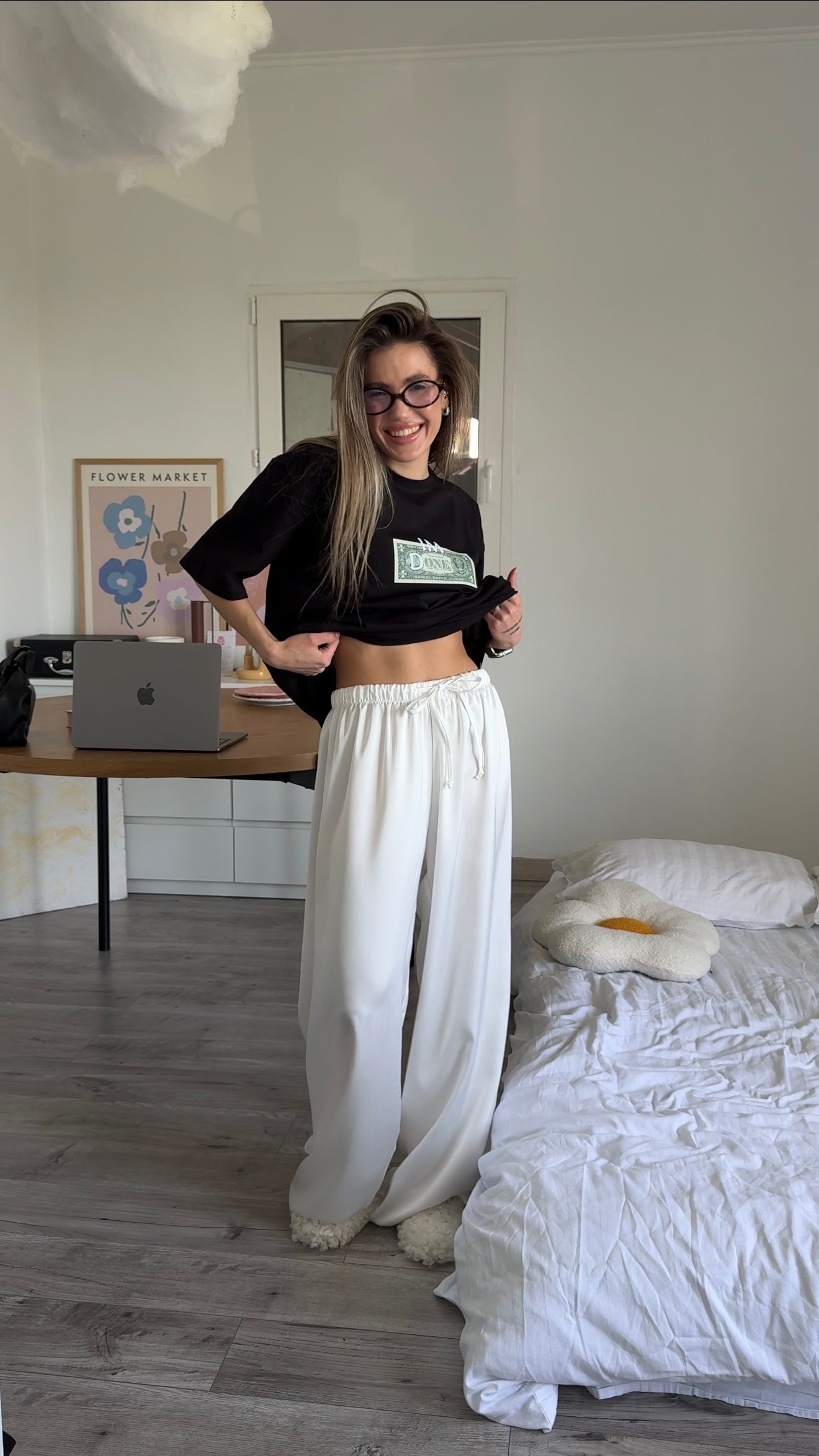 Oversized T-shirt with "money" print