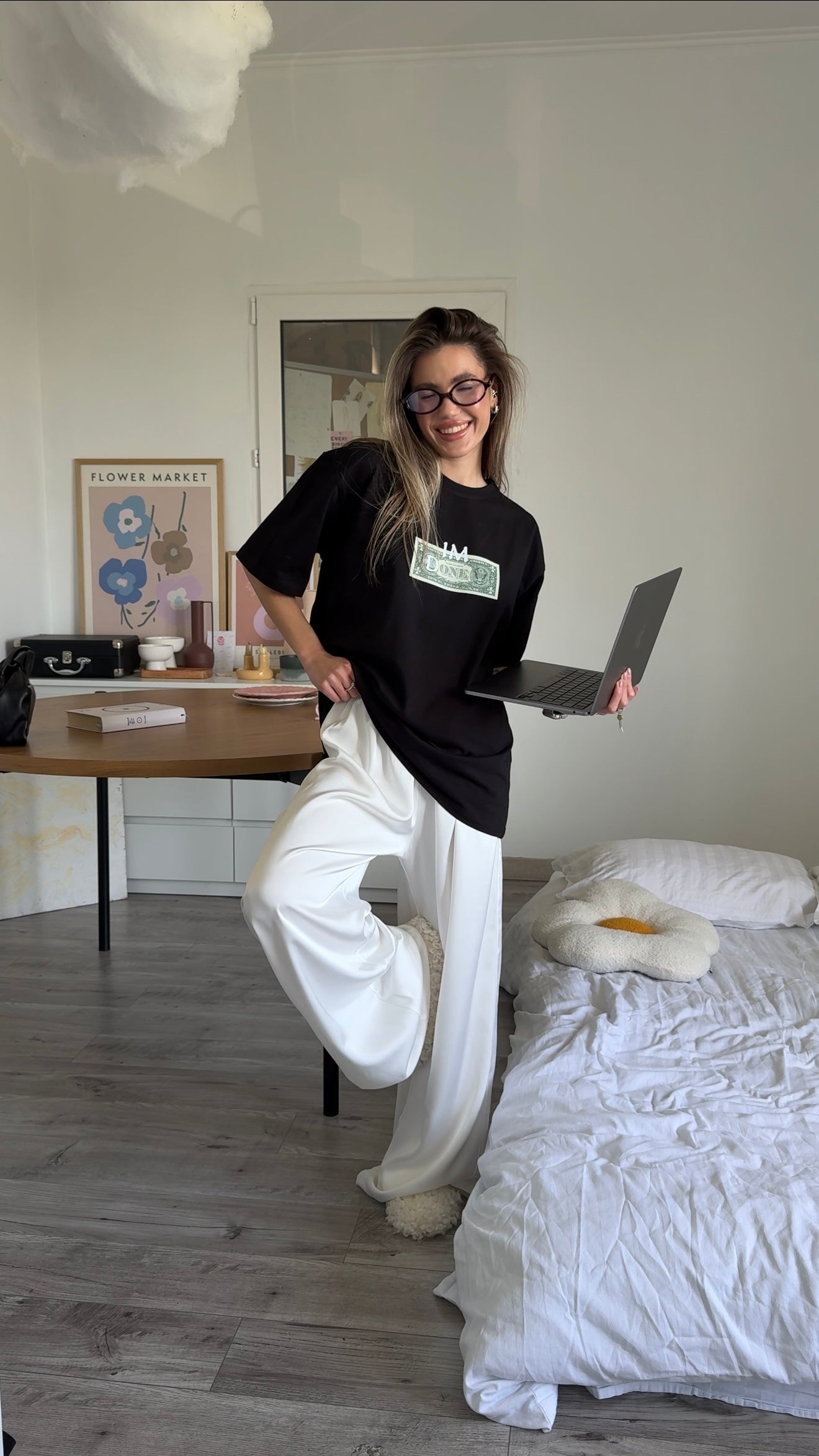 Oversized T-shirt with "money" print