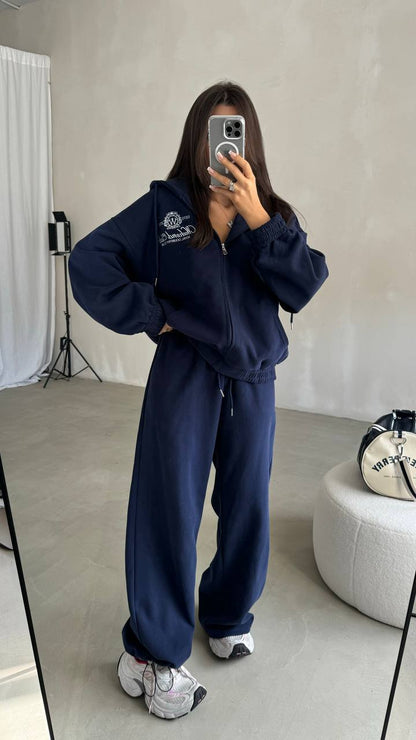 Two-piece tracksuit