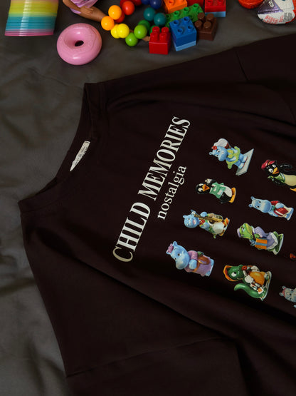 T-shirt with iconic Kinder figurines