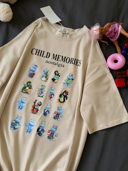 T-shirt with iconic Kinder figurines