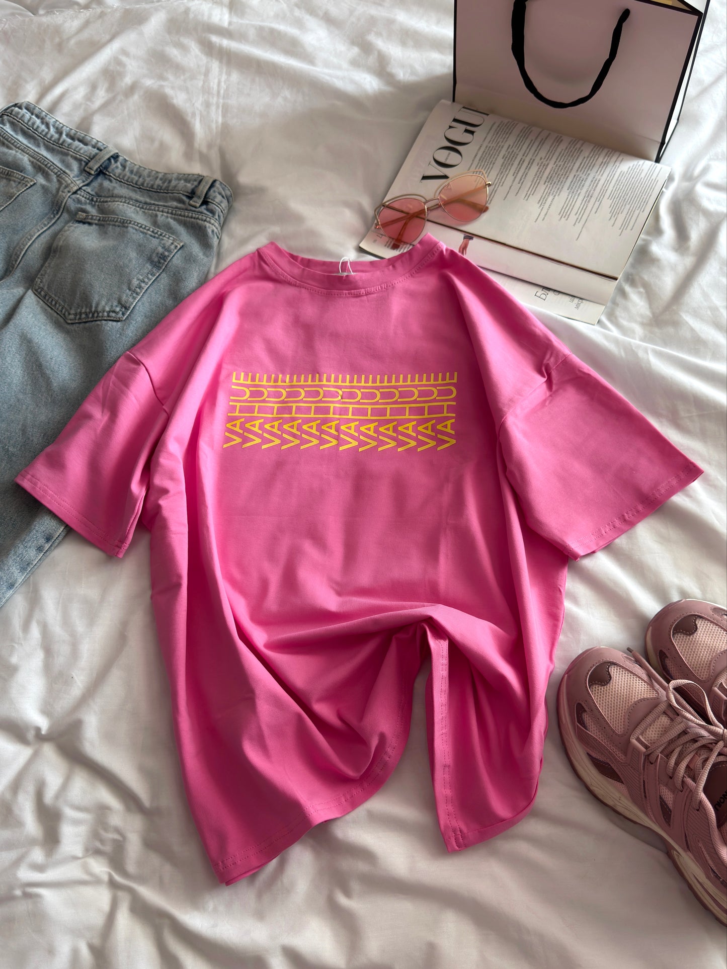 T-shirt with VAHUE print