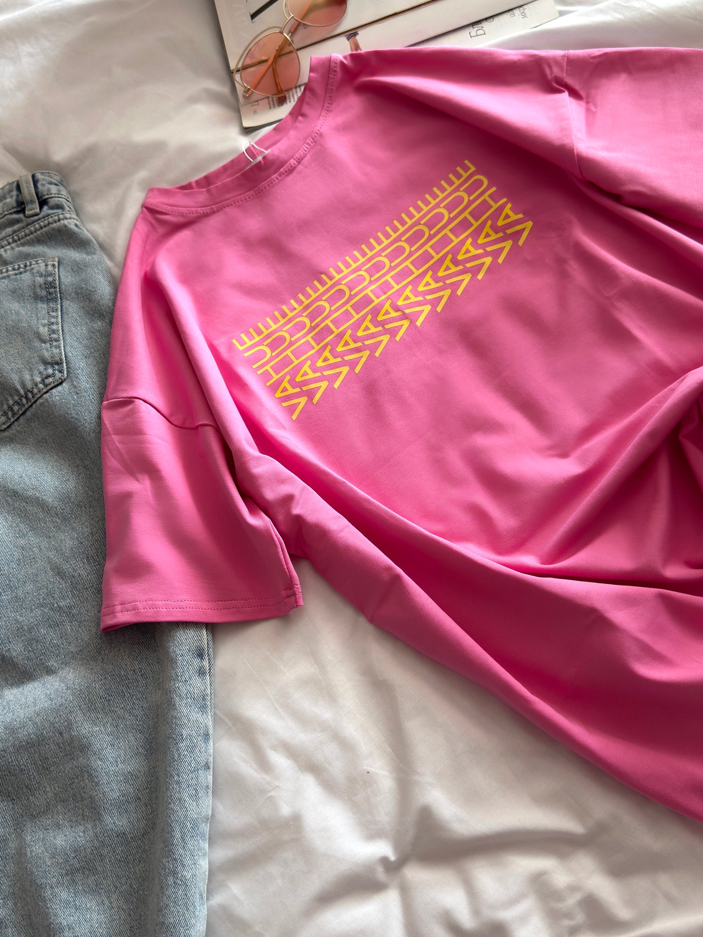 T-shirt with VAHUE print