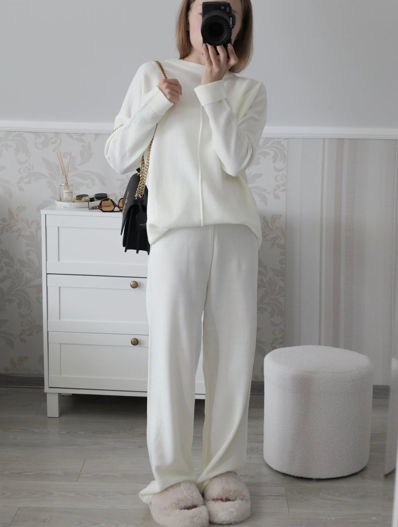 Basic knitted two-piece suit, milky