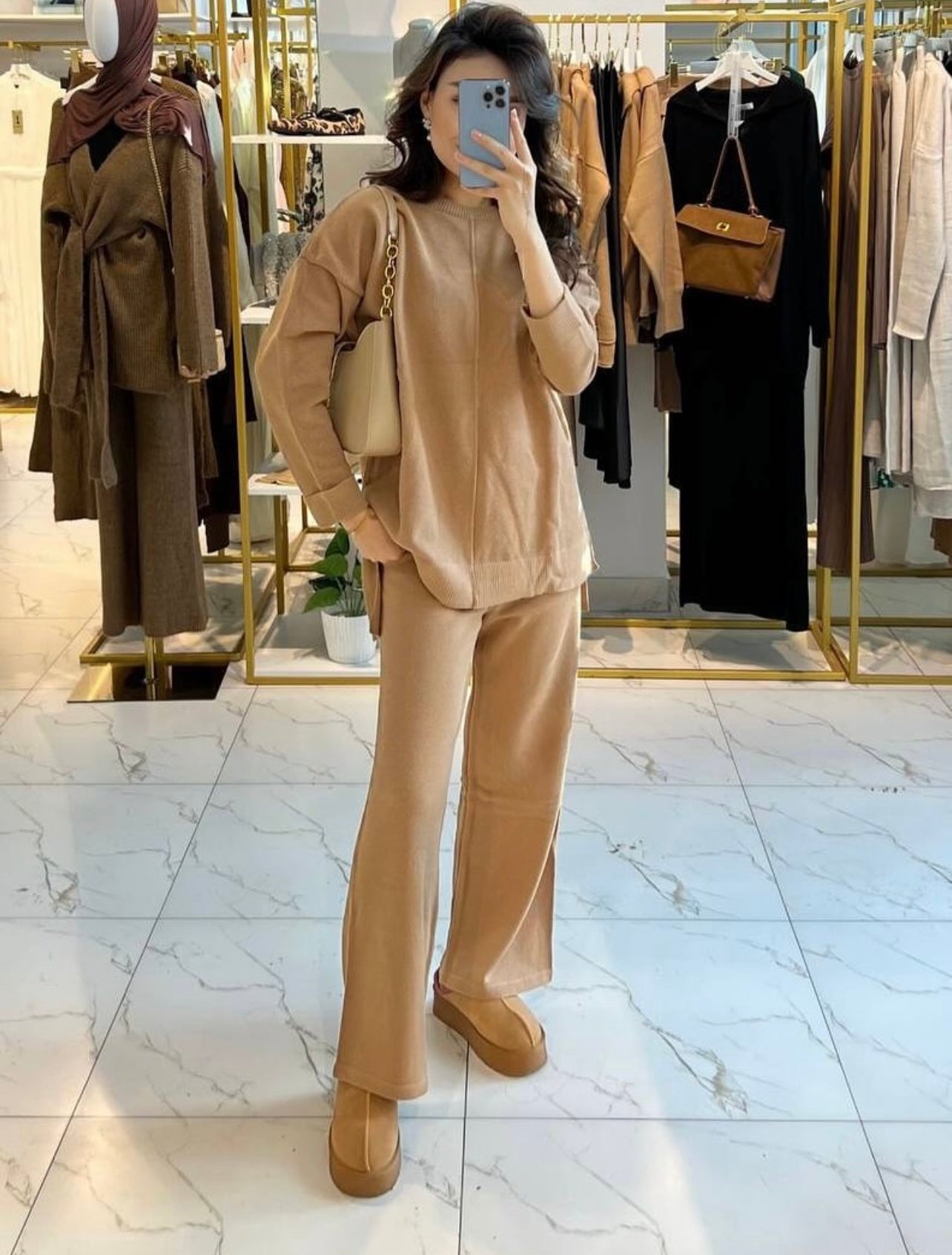 Basic knitted two-piece suit, milky