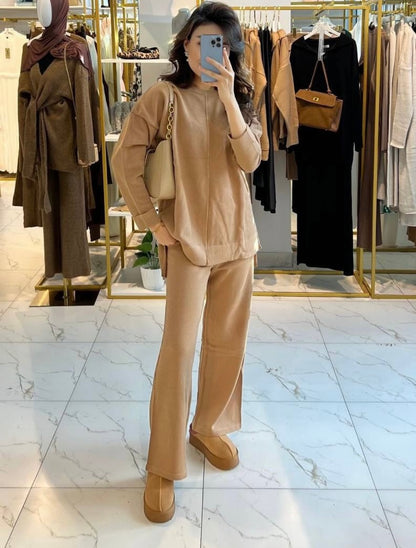 Basic knitted two-piece suit, milky