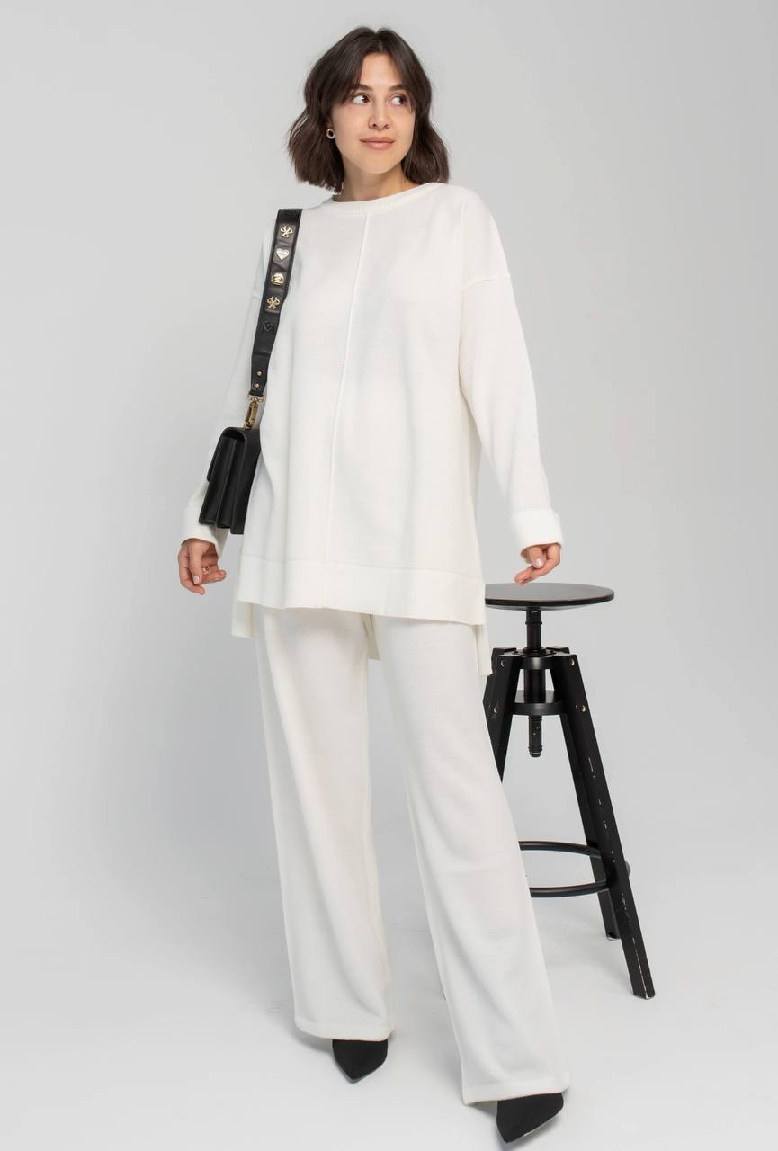 Basic knitted two-piece suit, milky