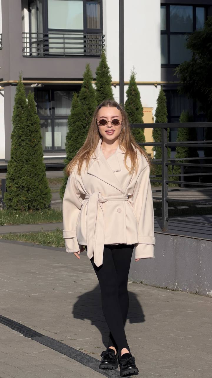 Пальто вкорочене