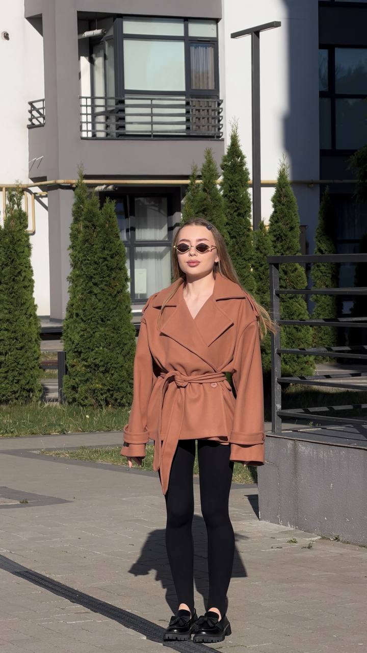 Пальто вкорочене