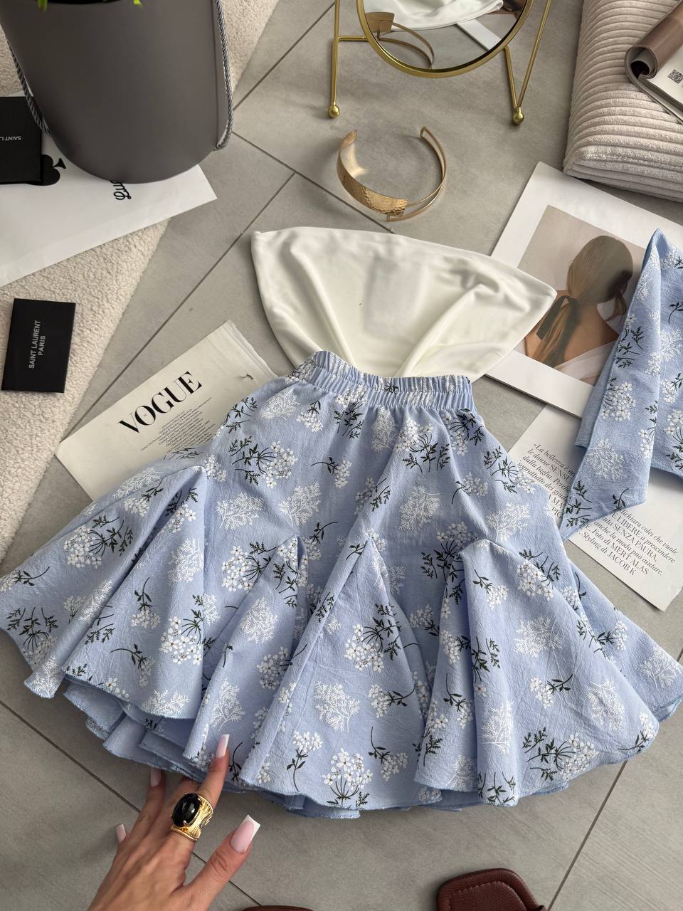 3-piece set (bandeau top, skirt, and headscarf)