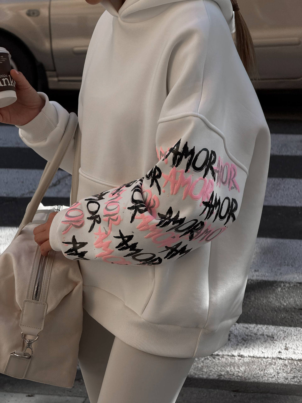 Худі oversize з принтом AMOR