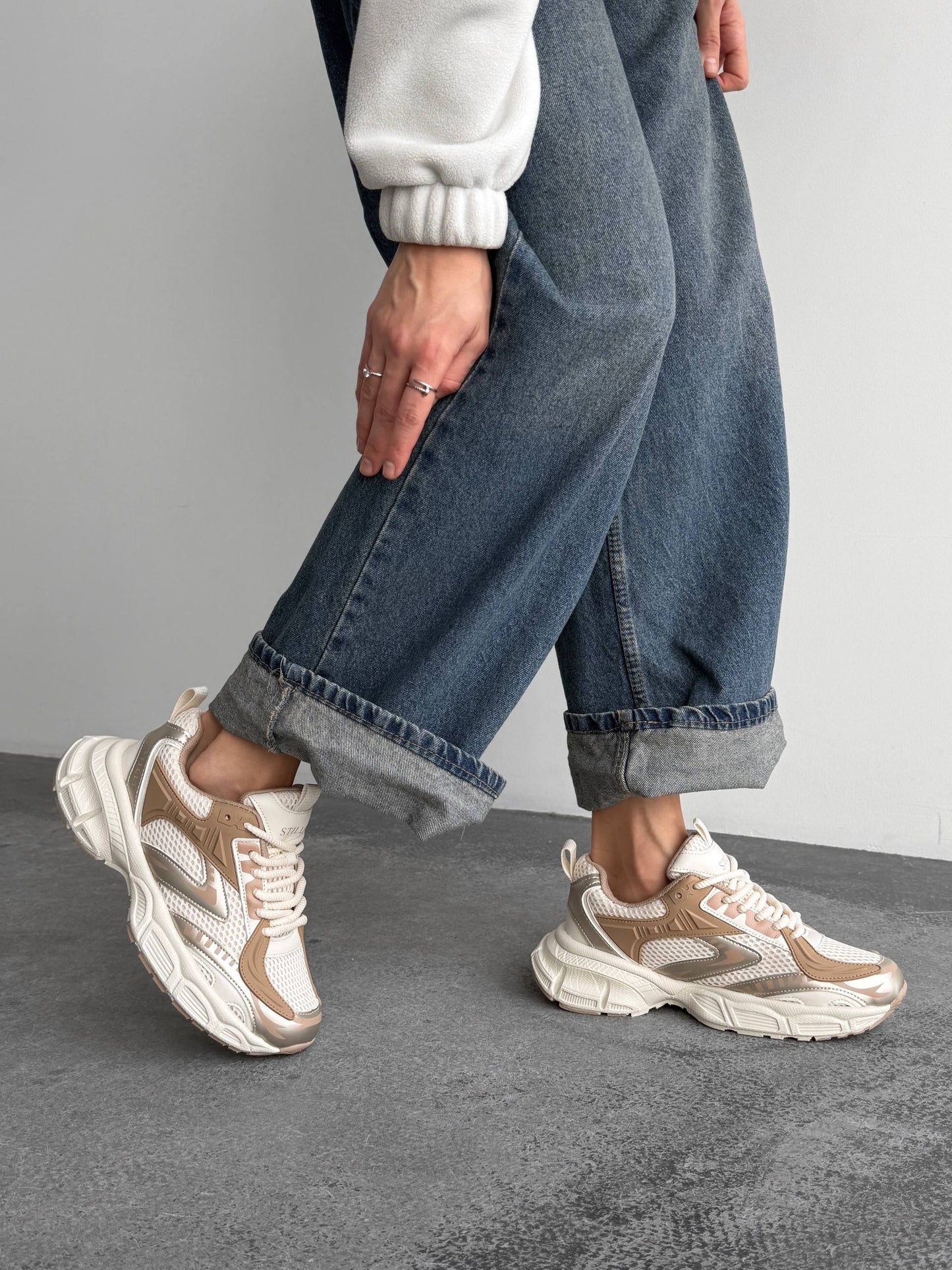 Everyday sneakers, light beige + brown