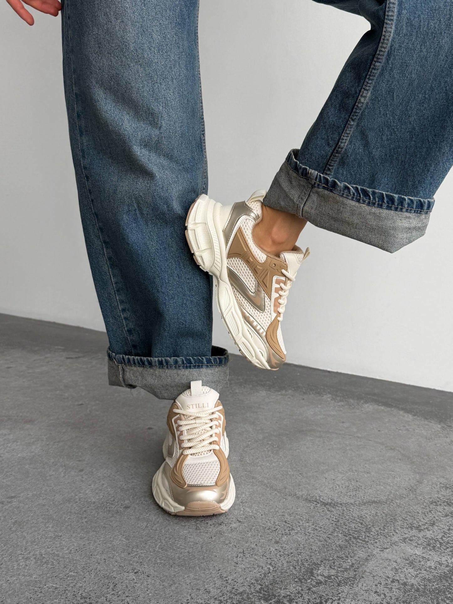 Everyday sneakers, light beige + brown