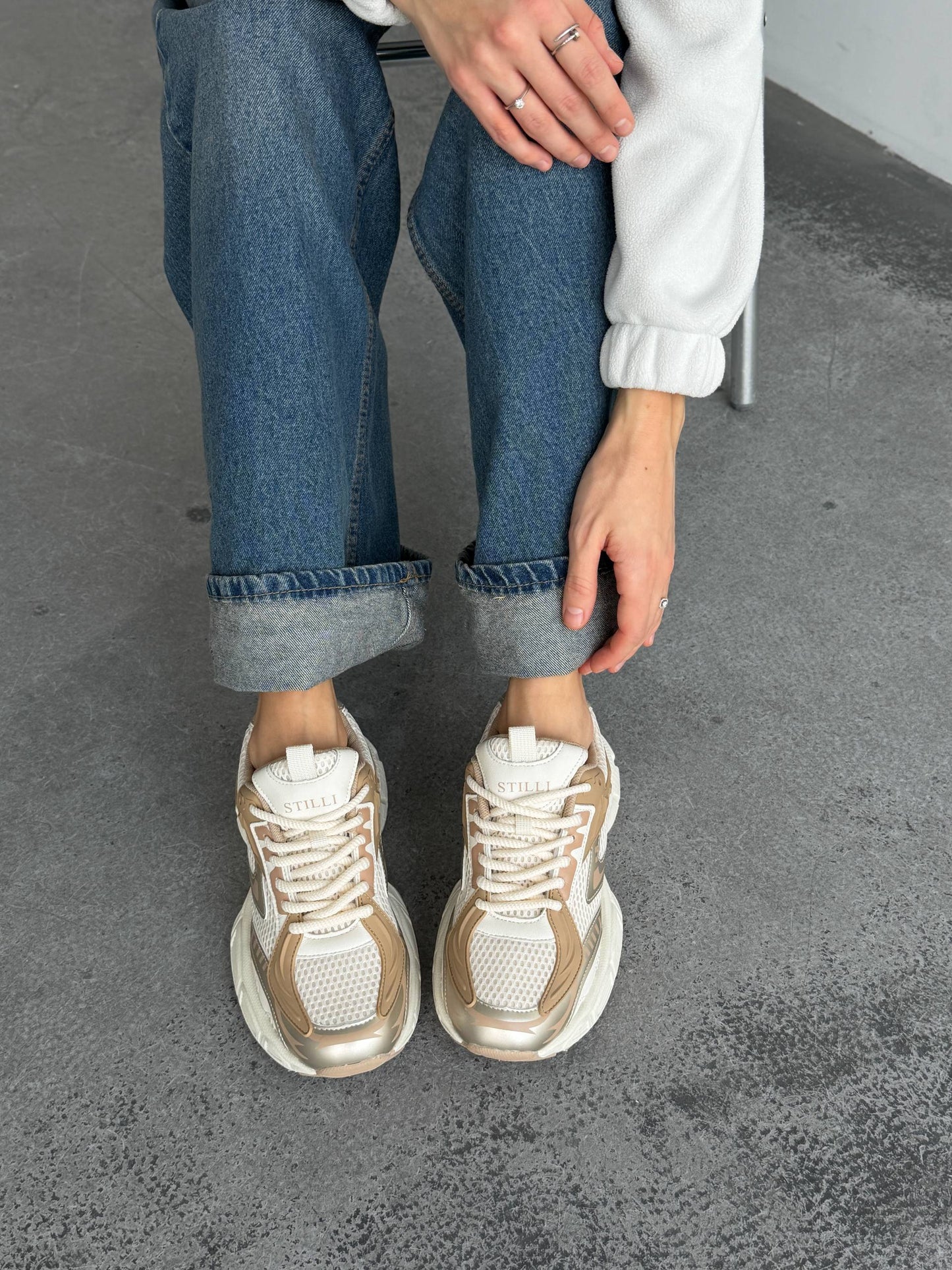 Everyday sneakers, light beige + brown