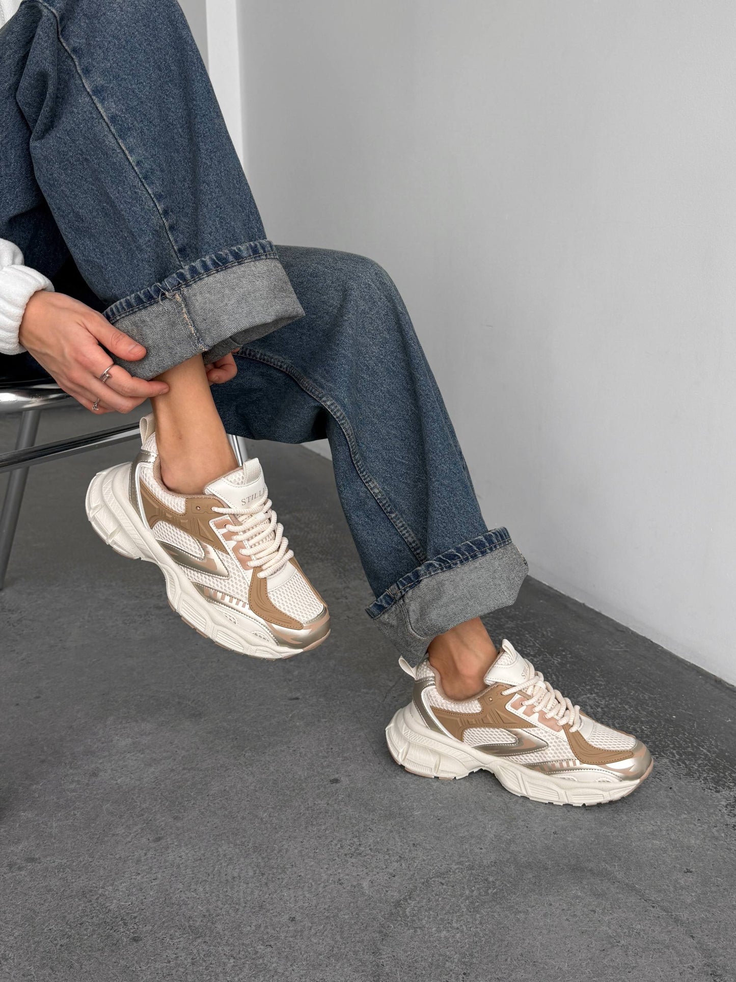 Everyday sneakers, light beige + brown