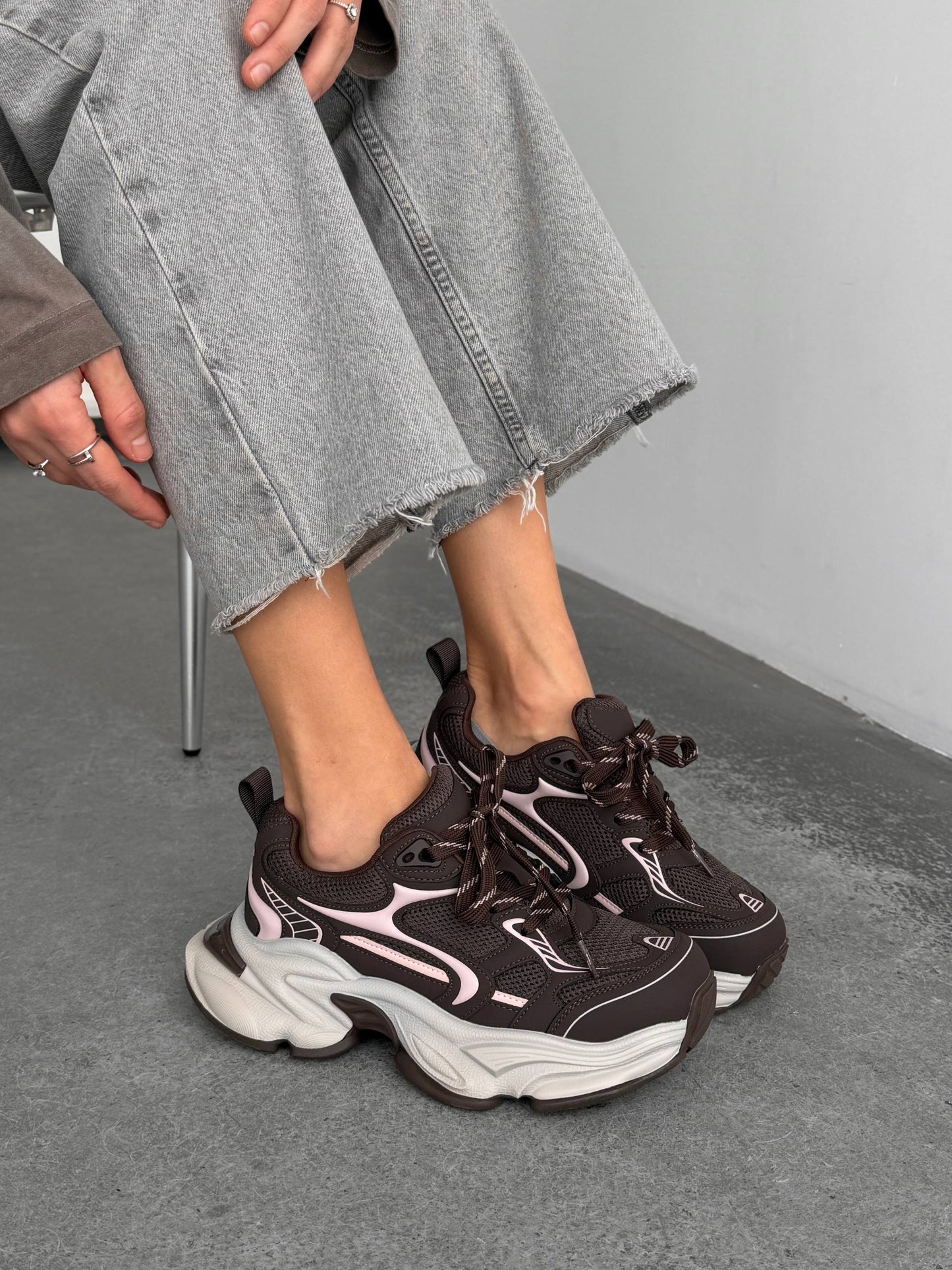 Boss Victor™ sneakers, blush pink + brown