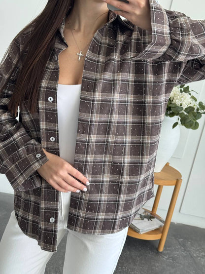 Shirt with stones made of natural fabric
