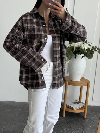 Shirt with stones made of natural fabric