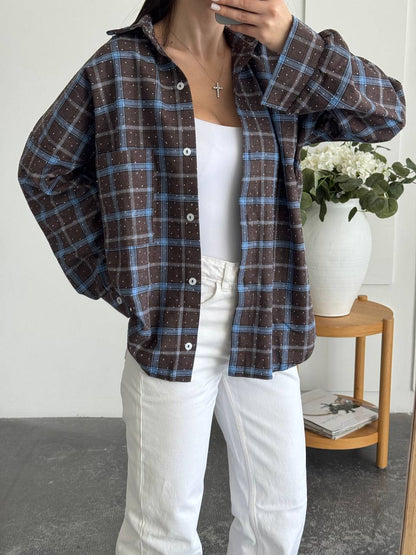 Shirt with stones made of natural fabric