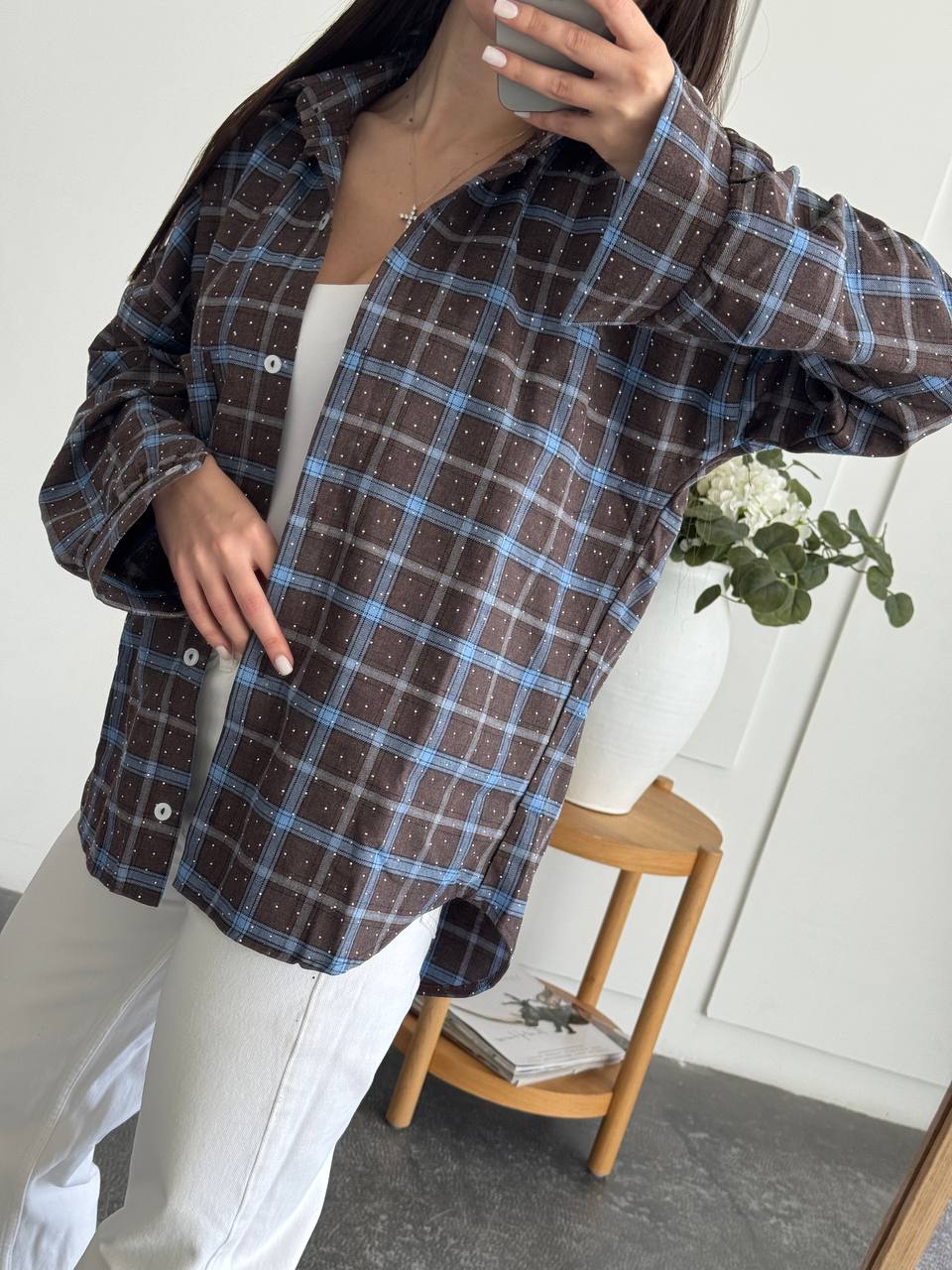 Shirt with stones made of natural fabric