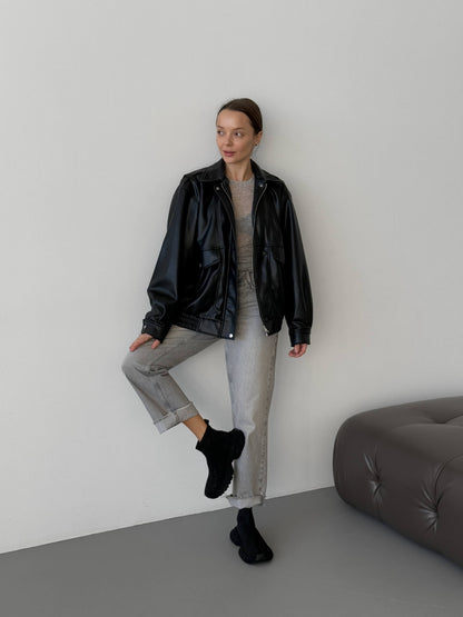 Mid-season sneakers, black