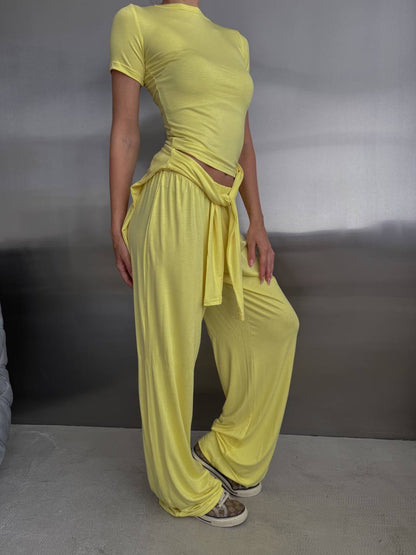 Lightweight three-piece suit (trousers, long sleeve top, t-shirt)