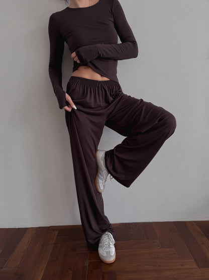 Lightweight three-piece suit (trousers, long sleeve top, t-shirt)