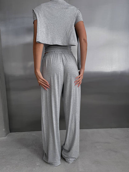 Lightweight three-piece suit (trousers, long sleeve top, t-shirt)