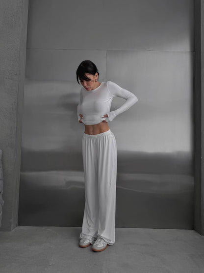 Lightweight three-piece suit (trousers, long sleeve top, t-shirt)