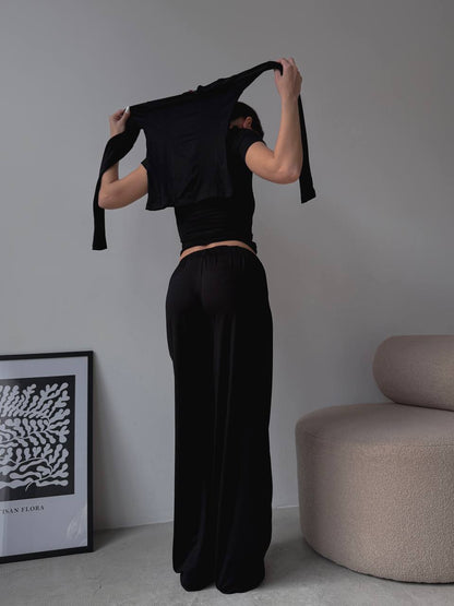 Lightweight three-piece suit (trousers, long sleeve top, t-shirt)
