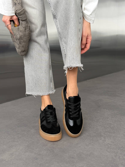 Sneakersy na wysokiej platformie, czarne