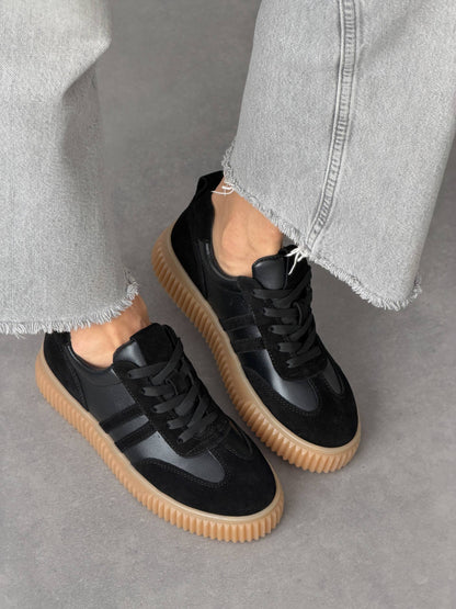 Sneakersy na wysokiej platformie, czarne