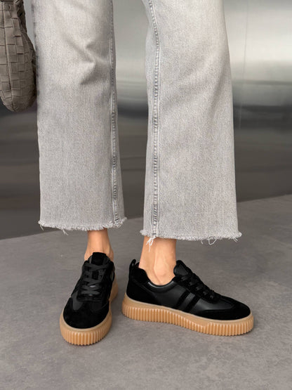 Sneakersy na wysokiej platformie, czarne