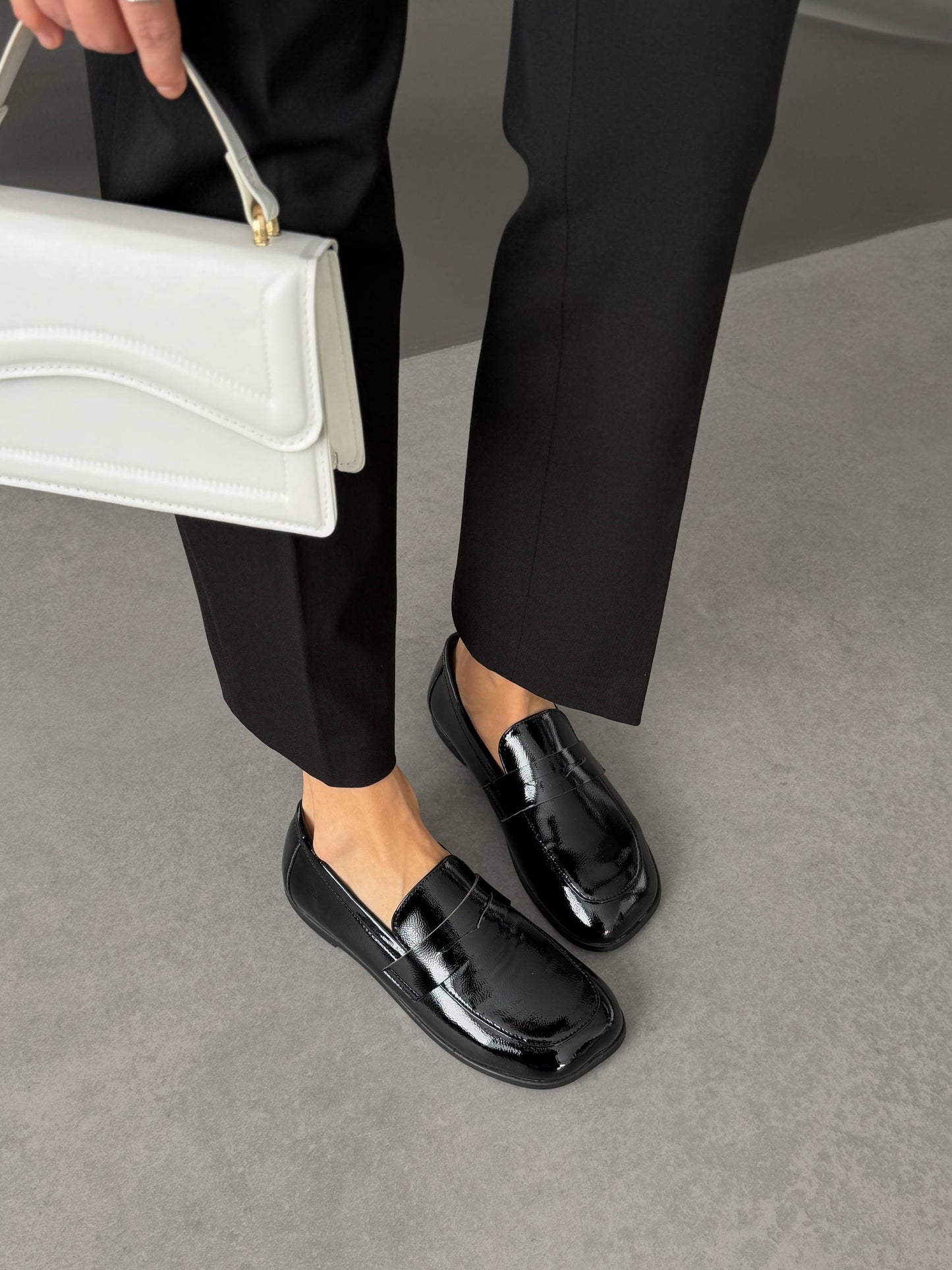 Anatomiczne loafersy barefoot NikArt, czarny połysk