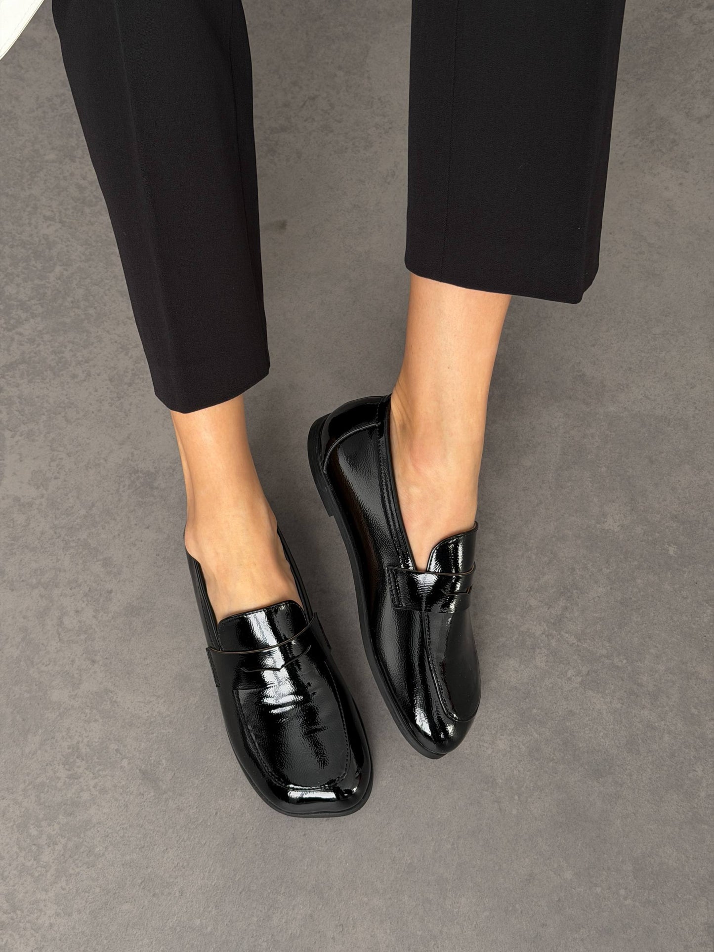 Anatomiczne loafersy barefoot NikArt, czarny połysk