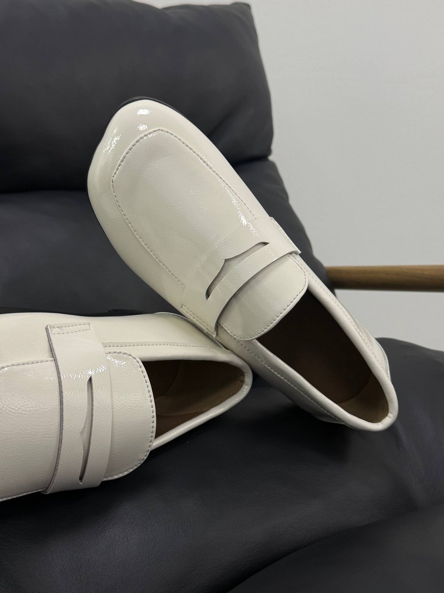 Anatomical barefoot loafers ™️ NikArt, light glossy beige