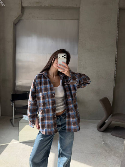 Shirt with stones made of natural fabric