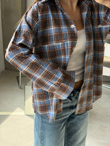 Shirt with stones made of natural fabric