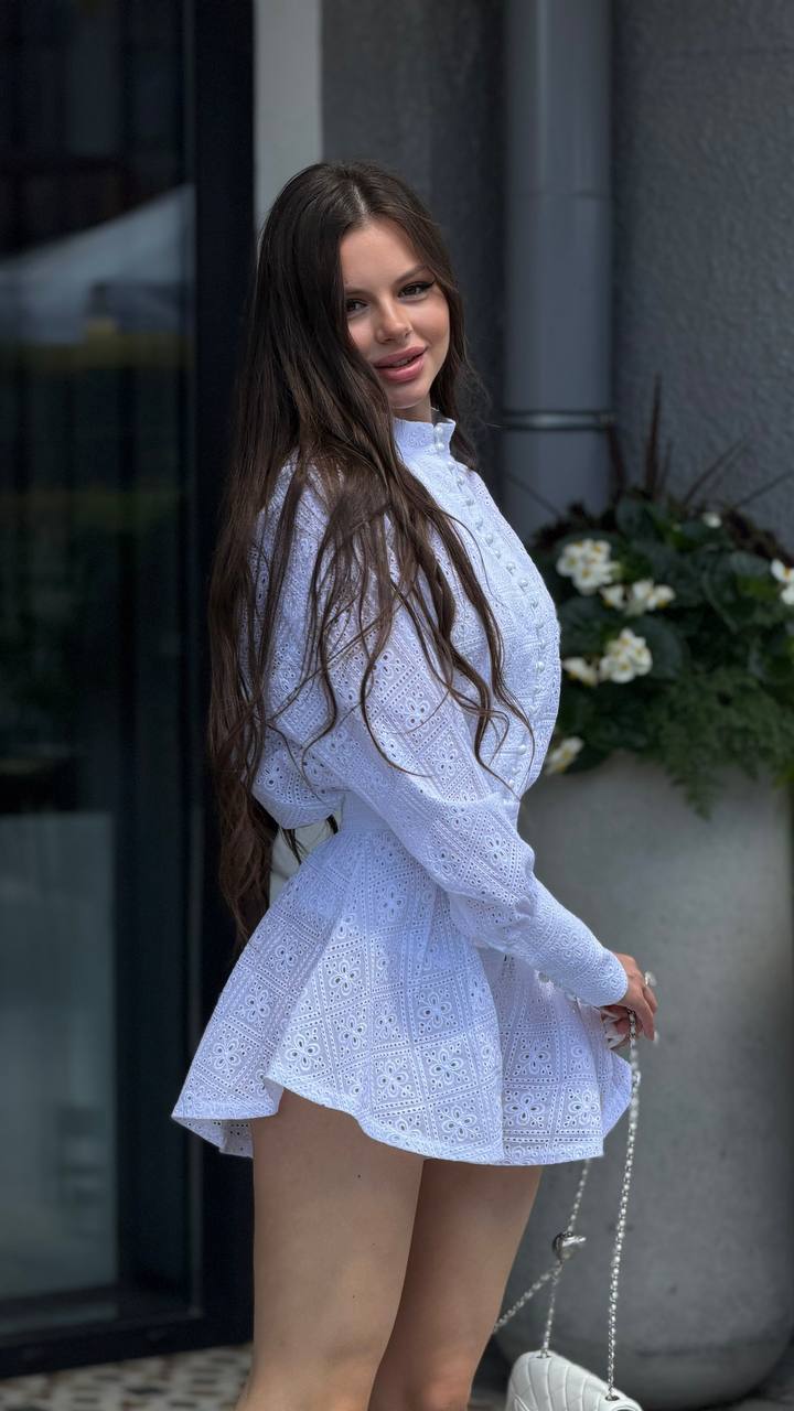 Cotton eyelet set