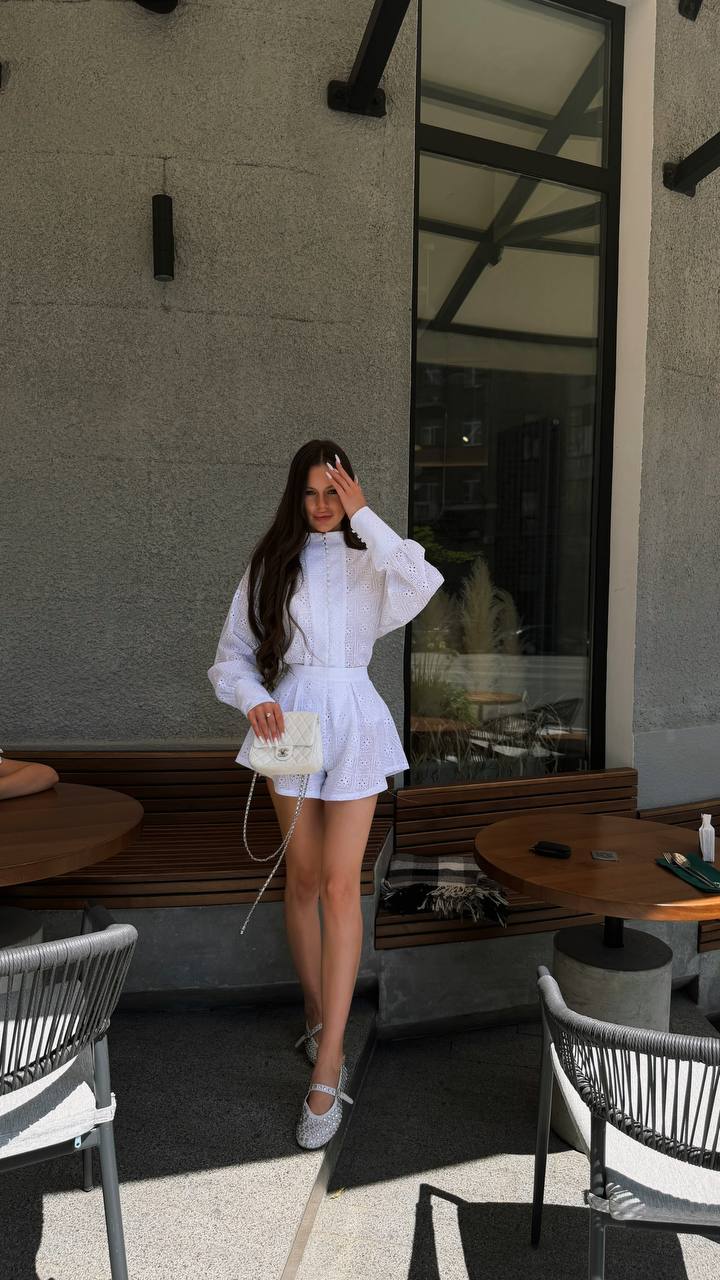 Cotton eyelet set