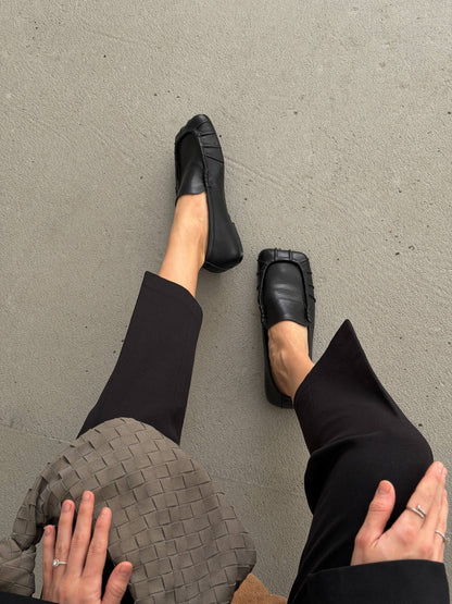 Ekskluzywne loafersy marki "Ari Andano", czarne